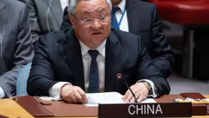 China pede cessar-fogo imediato no Irã e fim do uso da força