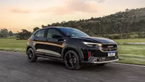 Pulse Abarth 2026 chega com novo visual, motor forte e muita tecnologia, mantendo o título de SUV mais rápido da sua categoria.