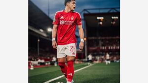 Ramon Sosa atua pelo Nottingham Forest e seleção paraguaia. 