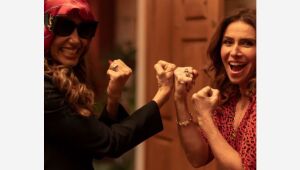 Camila Pitanga e Giovanna Antonelli interpretam, respectivamente, Lola e Elvira em 'Beleza Fatal', primeira novela da Max.