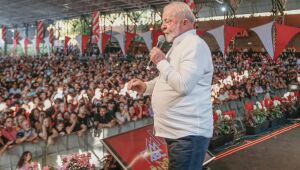 O presidente Luiz Inácio Lula da Silva (PT) em cerimônia de posse da nova diretoria do Sindicato dos Metalúrgicos do ABC, em julho de 2023.  