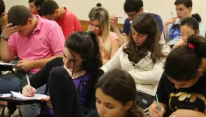 Inscrições para concorrer às bolsas do Prouni começam nesta segunda