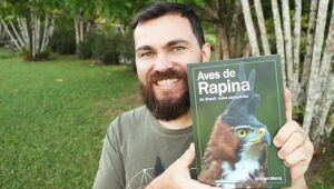 Festival Cine Aves exibe curtas e lança livros sobre aves nesta quarta no Bioparque Pantanal, com palestras e atividades educativas.