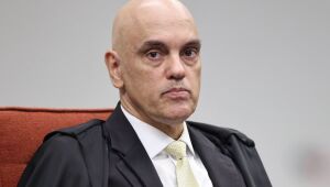 Para Moraes, coronel, por meio de seu advogado, buscou informações sigilosas sobre delação de Cid