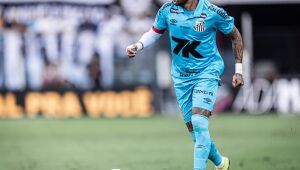 Neymar renovou com o Santos até dezembro de 2025. 