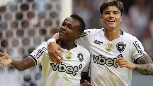 Botafogo resolve no 2º tempo e bate o Vasco em volta ao Brasileirão após o Mundial de Clubes
