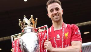 Diogo Jota, atacante do Liverpool e da seleção portuguesa, morreu em acidente de trânsito na Espanha.