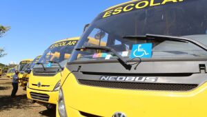 MS compra 12 ônibus escolares para alunos da zona rural e combate evasão com transporte seguro e eficiente