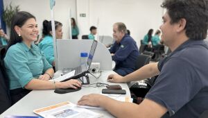 Atendimento ocorre em lojas próprias e unidades do Fácil