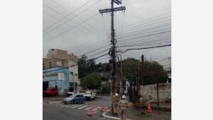 Equipe da CEEE Equatorial atua em área impactada pela passagem de ciclone extratropical no RS. 