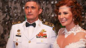 Ex-deputada Carla Zambelli e seu marido, Coronel Aginaldo 