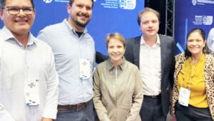 O prefeito André Guimarães esteve no lançamento da nova fase do Cidade Empreendedora