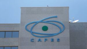  Coordenação de Aperfeiçoamento de Pessoal de Nível Superior (Capes).