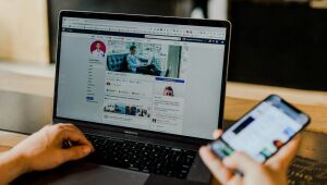 Mini Jornada da IA ensina jovens a aplicar ferramentas de IA em negócios, redes sociais e criação de conteúdo.