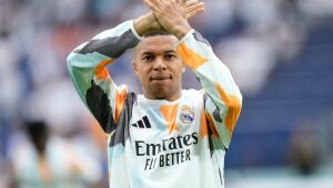 Kylian Mbappé retorna aos treinamentos do Real Madrid e pode reforçar time merengue na rodada final da fase de grupos do Mundial de Clubes. 