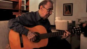 João Gilberto, em registro raro
