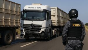 Caminhão com falha nos freios bate em outro na MS-377; ninguém se fere