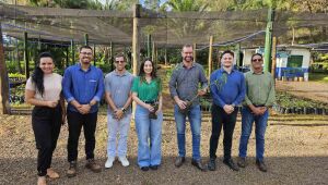 A visita da Secretaria de Meio Ambiente de Ponta Porã ao Viveiro Isaac de Oliveira, da MS Pantanal, fortalece as ações de preservação ambiental e arborização da cidade.