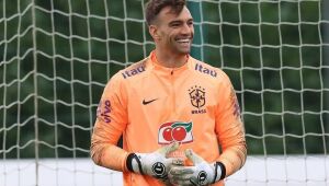 Goleiro Léo Jardim