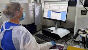 Lacen-MS realiza mais de 267 mil exames em 2025 e se consolida como referência em diagnósticos no estado.