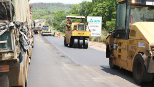 Trechos da BR-163/MS passam por manutenção e operam com alterações no trânsito; motoristas devem redobrar atenção