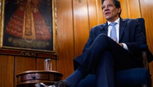 O ministro da Fazenda, Fernando Haddad, destacou a urgência da aprovação do marco regulatório da mineração no Brasil.