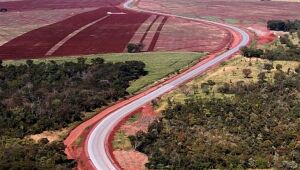 Governo de MS investe R$ 536 milhões em rodovias para integrar regiões e impulsionar economia local.