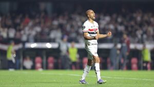 São Paulo espera poder contar com Lucas Moura nas quartas de final da Libertadores.