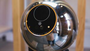 Orb, a câmera que registra imagem de alta resolução da íris dos usuários