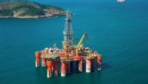Produção de petróleo e gás natural do Brasil cresce 5,28% em julho, com destaque para o pré-sal, que representa 79% da produção nacional.