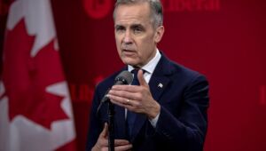 Primeiro-ministro do Canadá, Mark Carney, fala sobre as negociações comerciais com os EUA e o México, enfatizando os próximos passos para o USMCA.