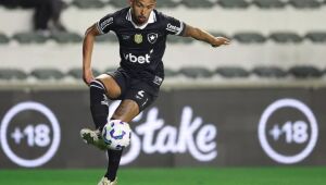 Vitinho, do Botafogo, foi convocado para os dois últimos jogos do Brasil nas Eliminatórias da Copa de 2026