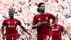  Szoboszlai comemora gol do Liverpool