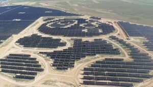 Parque solar na meseta tibetana será o maior do mundo e poderá abastecer 5 milhões de residências.