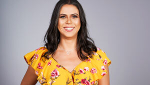 Fernanda Emediato é editora, produtora cultural, fundadora da Troia Editora e idealizadora de 