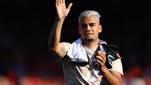Andreas Pereira deixa o Fulham para assinar com o Palmeiras até 2028.