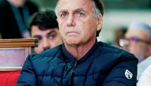 Ex-presidente Jair Bolsonaro solicita permissão ao STF para realizar procedimento médico em Brasília