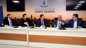Em reunião com o secretário de Meio Ambiente e Desenvolvimento Econômico, Ademar Silva Júnior, vereadores também discutiram a modernização do PRODES e ações para fortalecer o comércio da região central.