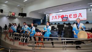 Apresentação de taiko abriu a Sessão Solene em homenagem ao Dia da Comunidade Japonesa, na Câmara Municipal de Campo Grande