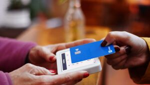 Internet, telefone e catálogo: consumidor tem 7 dias para desistir da compra e receber o dinheiro de volta 