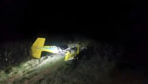 De acordo com informações confirmadas pela Polícia Civil, o avião caiu em uma área da Fazenda Barra Mansa