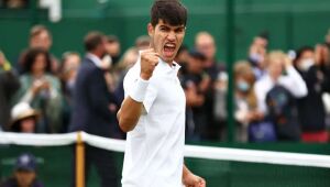 Carlos Alcaraz celebrou vitória sobre Jiri Lehecka e avançou à semifinal do US Open 2025