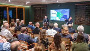 Governador Eduardo Riedel apresentou em evento do CEBRI a agenda sustentável e os investimentos que transformam Mato Grosso do Sul