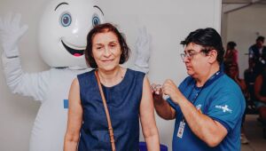 Plantão de vacinação no shopping de Campo Grande oferecerá imunização completa, inclusive contra gripe, neste sábado