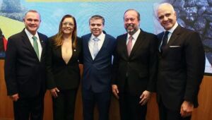 Novos diretores da Aneel e ANM tomam posse em Brasília com foco em eficiência e regulação técnica
