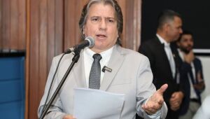 Projeto de lei prevê que cinemas exibam campanhas educativas contra exploração infantil em maio.