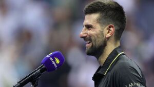 Djokovic durante coletiva no US Open; sérvio afirma que pode ser mentor de João Fonseca