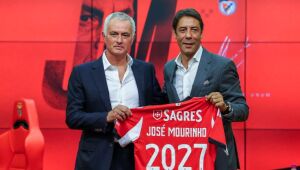 osé Mourinho é apresentado como novo técnico do Benfica e afirma estar mais altruísta e centrado no coletivo