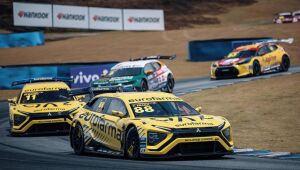 Mitsubishi segue acelerando na Stock Car e coloca dois no pódio em Velocitta