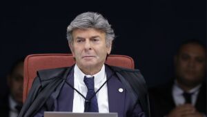 Fux divergiu de Moraes e votou para absolver Bolsonaro.